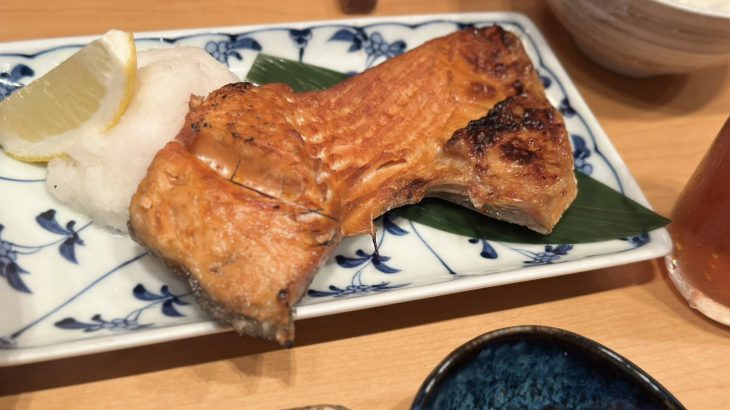 【东京推荐美食】爱吃烤鱼的你，不能错过！伊豆直送鲜鱼的炭火之味：伊豆の旬「やんも Yanmo」表参道南青山店