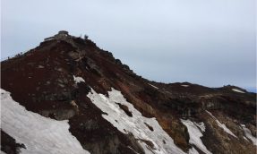 第一次富士山登顶就上手！沒经验又想去？让这个勇敢的女生来教你！